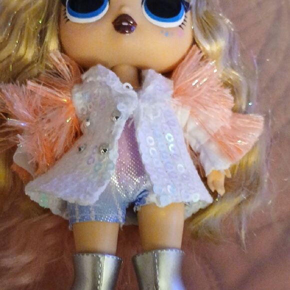 LOL Surprise Doll with Silver Boots and Pink Jacket - Picture 4 of 4